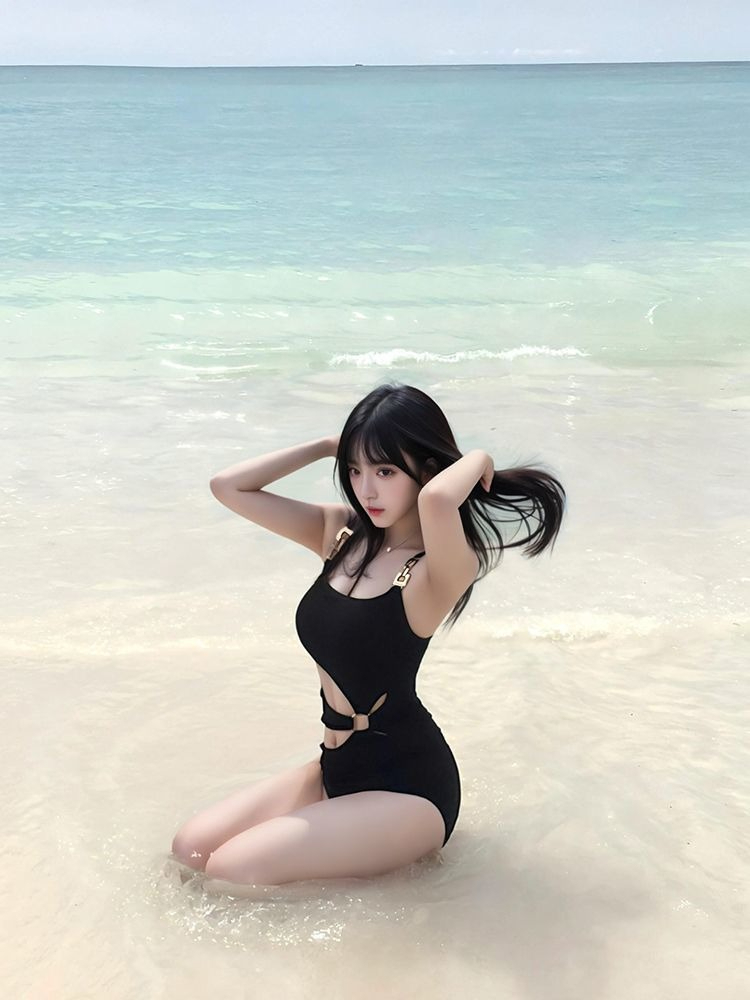 Monokini Sexy con Cut-out Donn - Spa & Wellness Earth City Москва recensione e prezzo